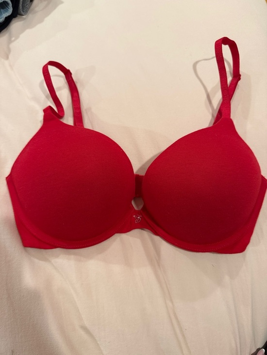 Victoria's Secret Other - Victoria’s Secret Everyday Smooth Red T-Shirt Push-Up Plunge Bra  Size 32D